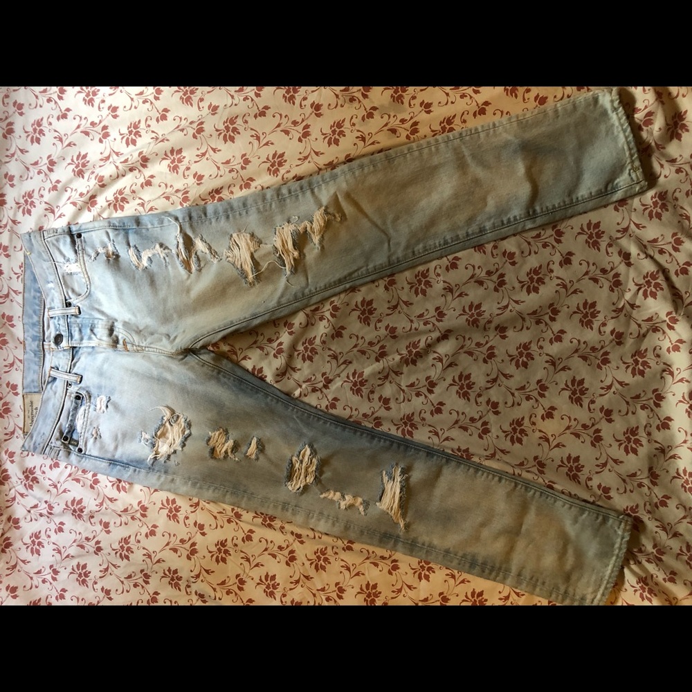 Abercrombie &Fitch roped jeans
